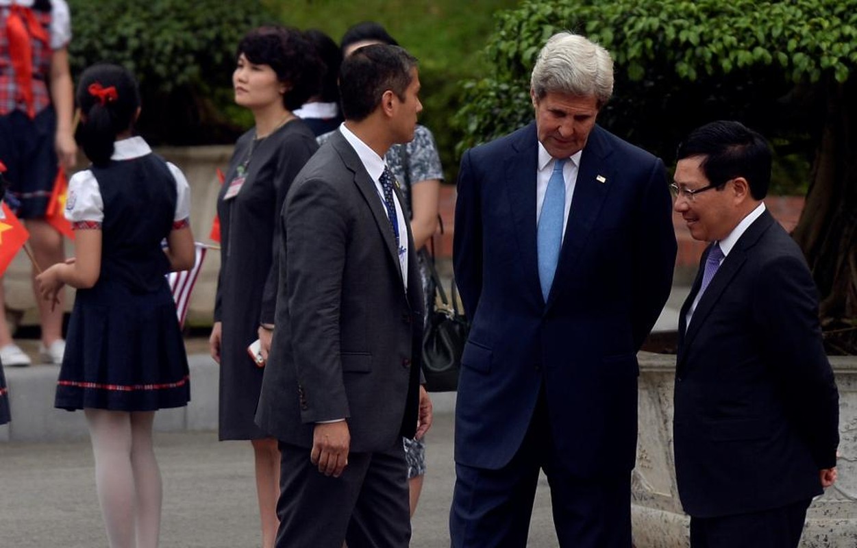 Loat anh Tong thong Obama o Viet Nam tren Reuters-Hinh-11